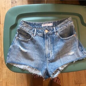 New Garage cheeky festival short 3